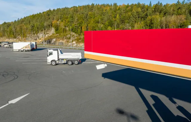Circle K truck in a car park